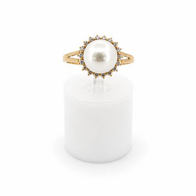 14ky Pearl and 1/10ct Diamond Halo Split Shank Ring