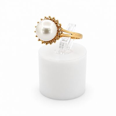 14ky Pearl and 1/10ct Diamond Halo Split Shank Ring