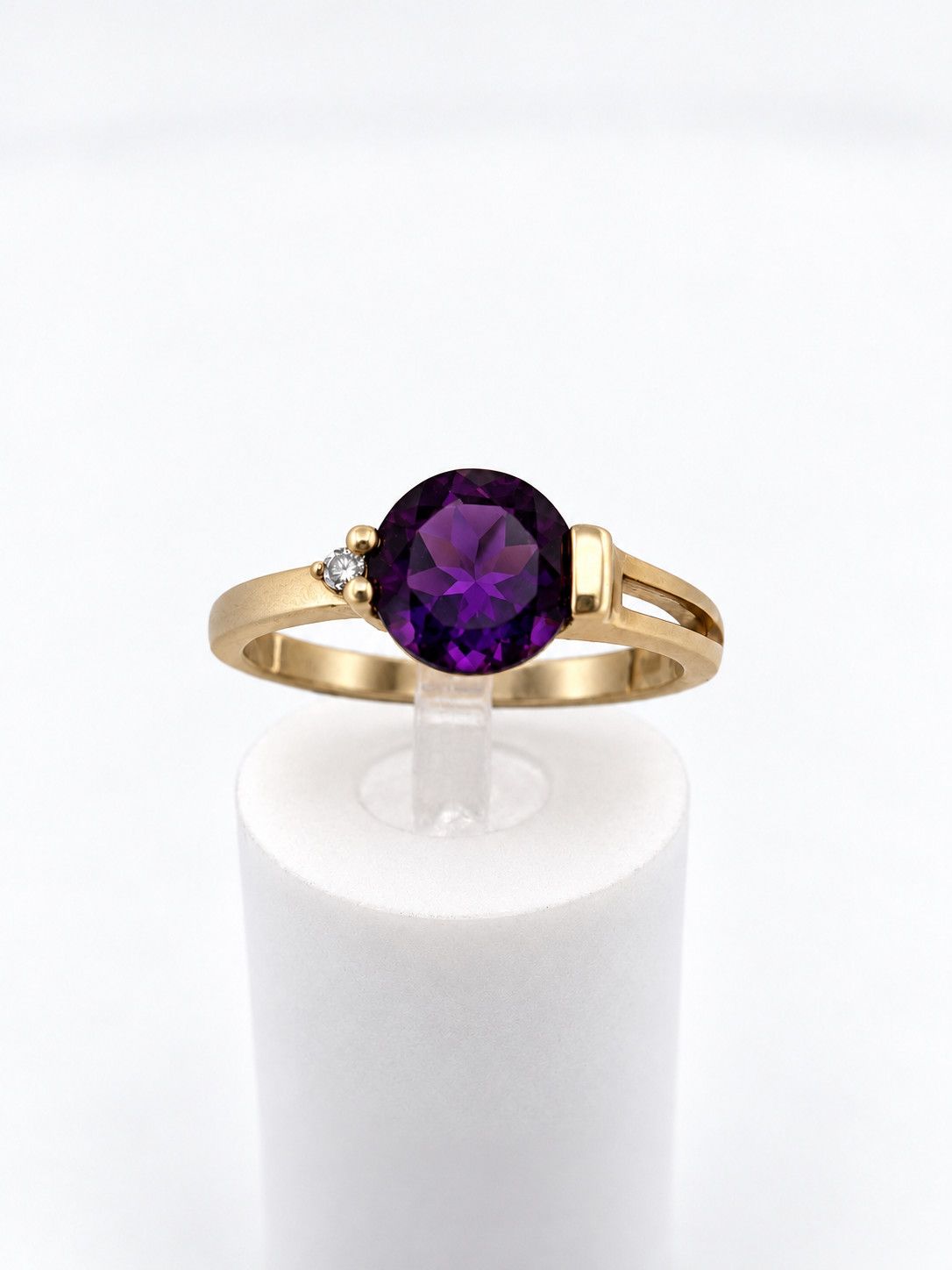 14ky Assymetrical Amethyst and Diamond Ring
