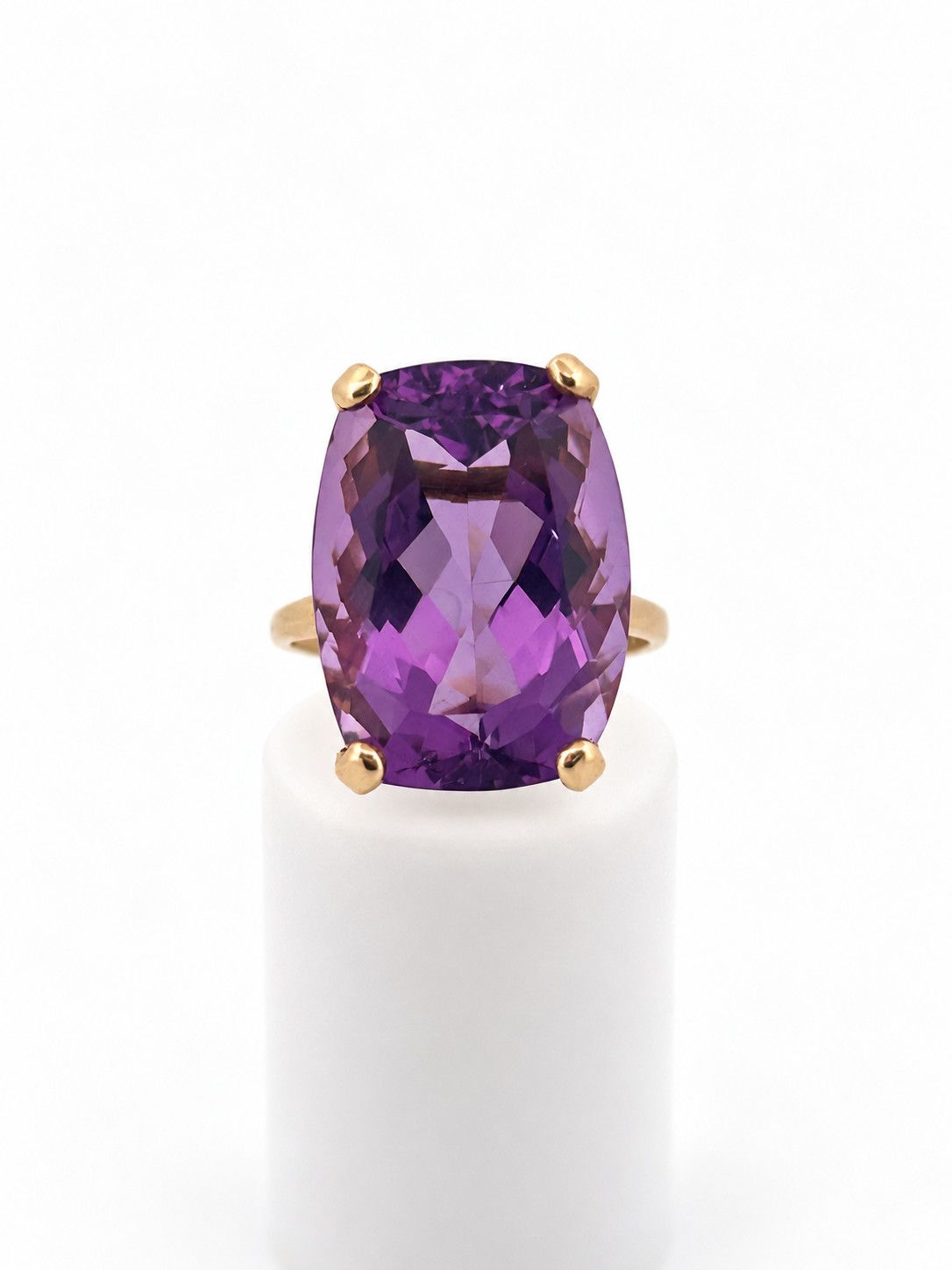 14ky Antique Cushion Cut Amethyst Ring