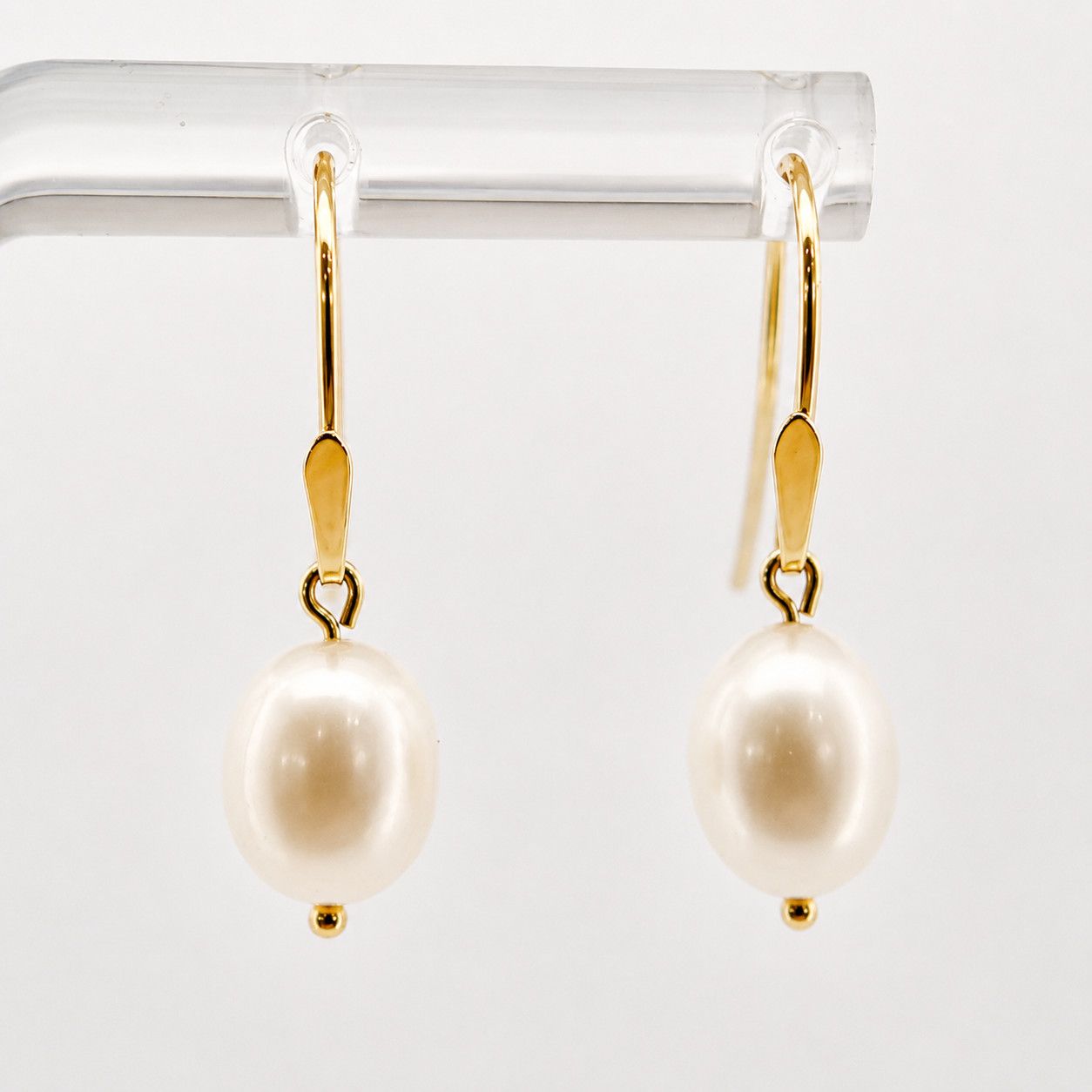 14ky Oval White Pearl French Wire Dangle Earrings 14ky Oval White Pearl French Wire Dangle Earrings