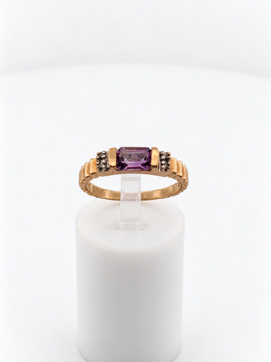10ky East West Amethyst Fashion Ring