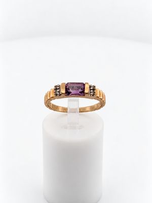 10ky East West Amethyst Fashion Ring