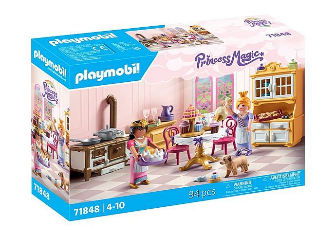 Cuisine royale avec pâtisseries et ustensiles 71848