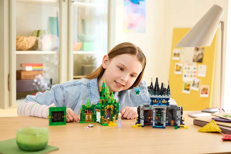 LEGO Wicked 75689 Emerald City &amp; Kiamo Ko Castle
