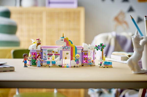 LEGO Friends 42684 Unicorn Dream Café