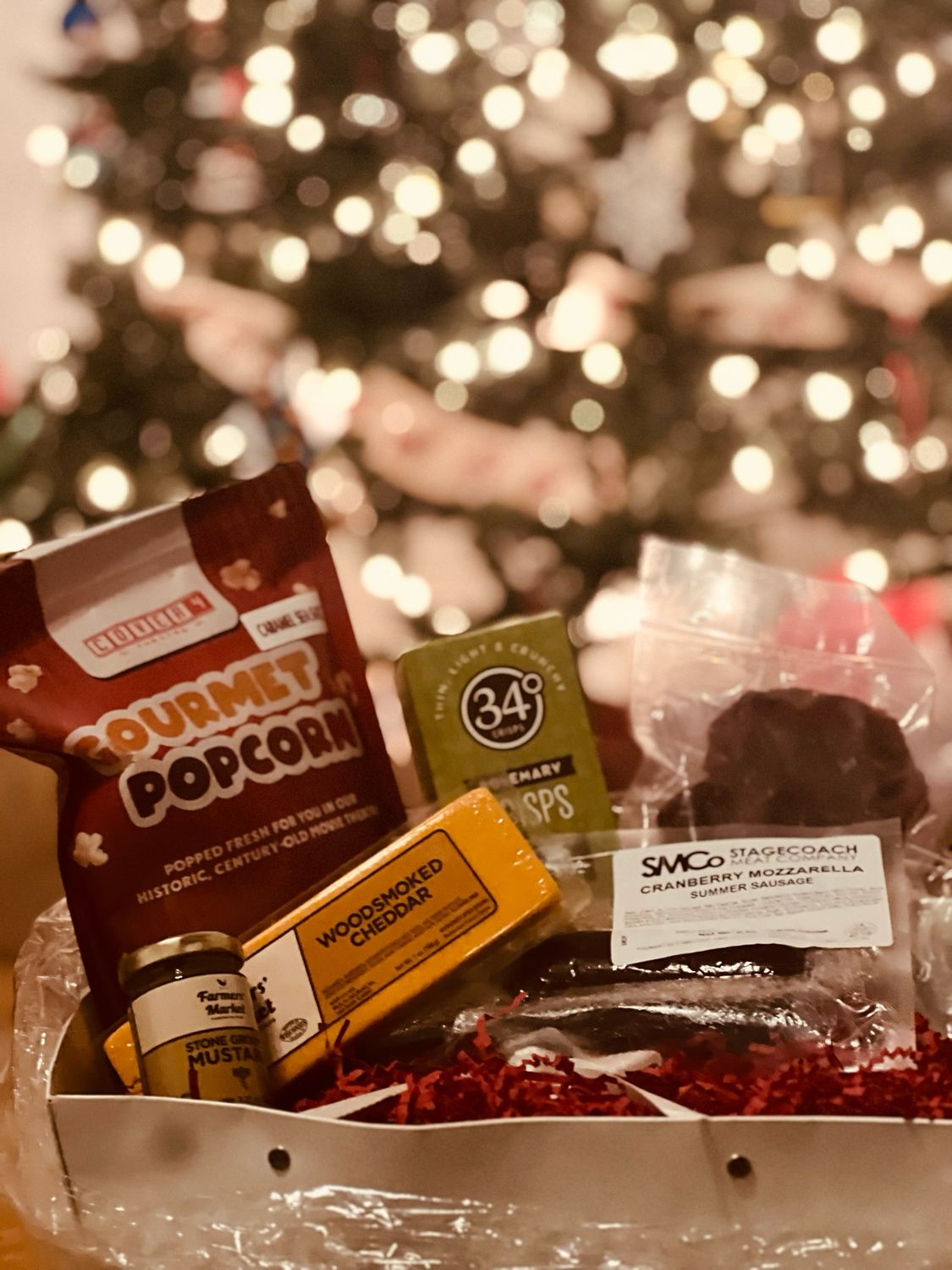 Gift Basket, Deluxe Gift Basket, Deluxe