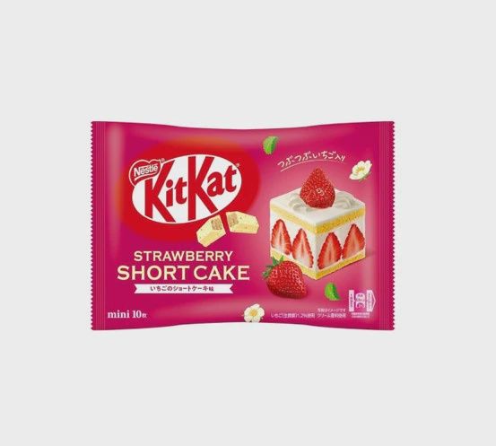 KITKAT STRAWBERRY SHORT CAKE