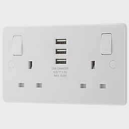 13A 2-GANG SP SWITCHED SOCKET + 3.1A 3-OUTLET TYPE A USB CHARGER WHITE
