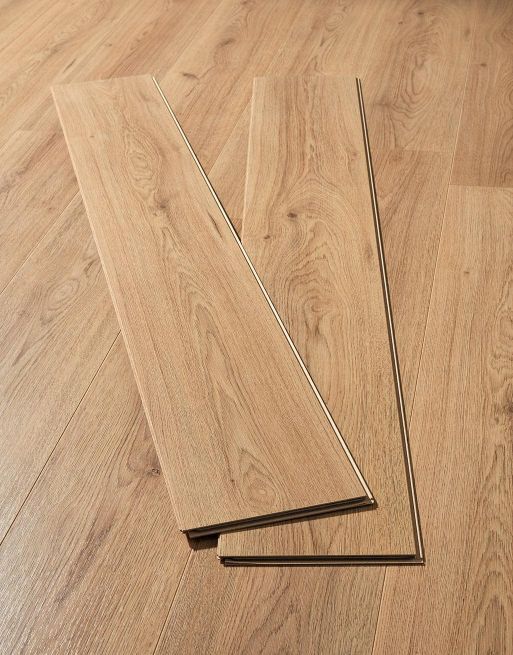 LOFT Natural Oak Laminate Flooring
