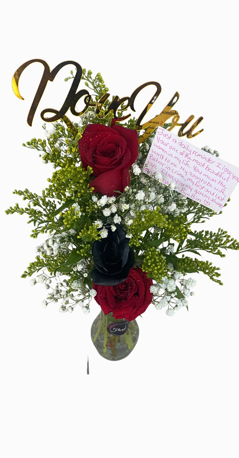 Bud Vase Arrangement