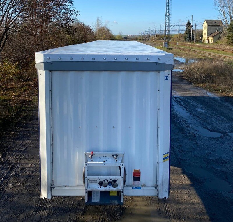 Shrnovací střešní plachta na návěs 13,5 -14 m