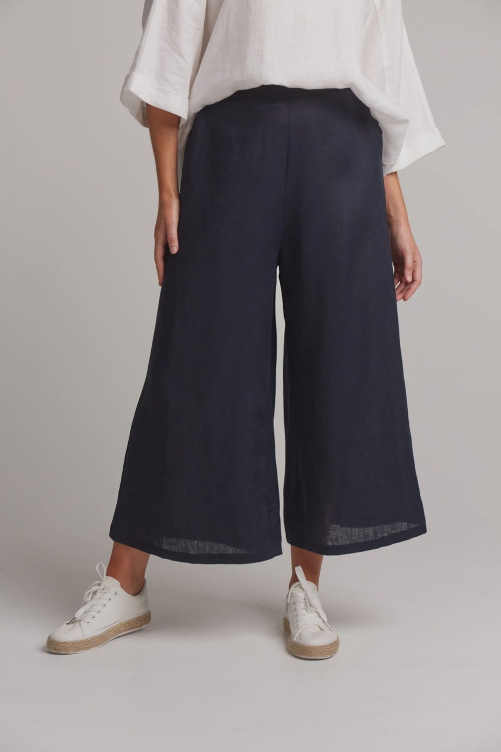Studio Crop Linen Pant NAVY, size: XS