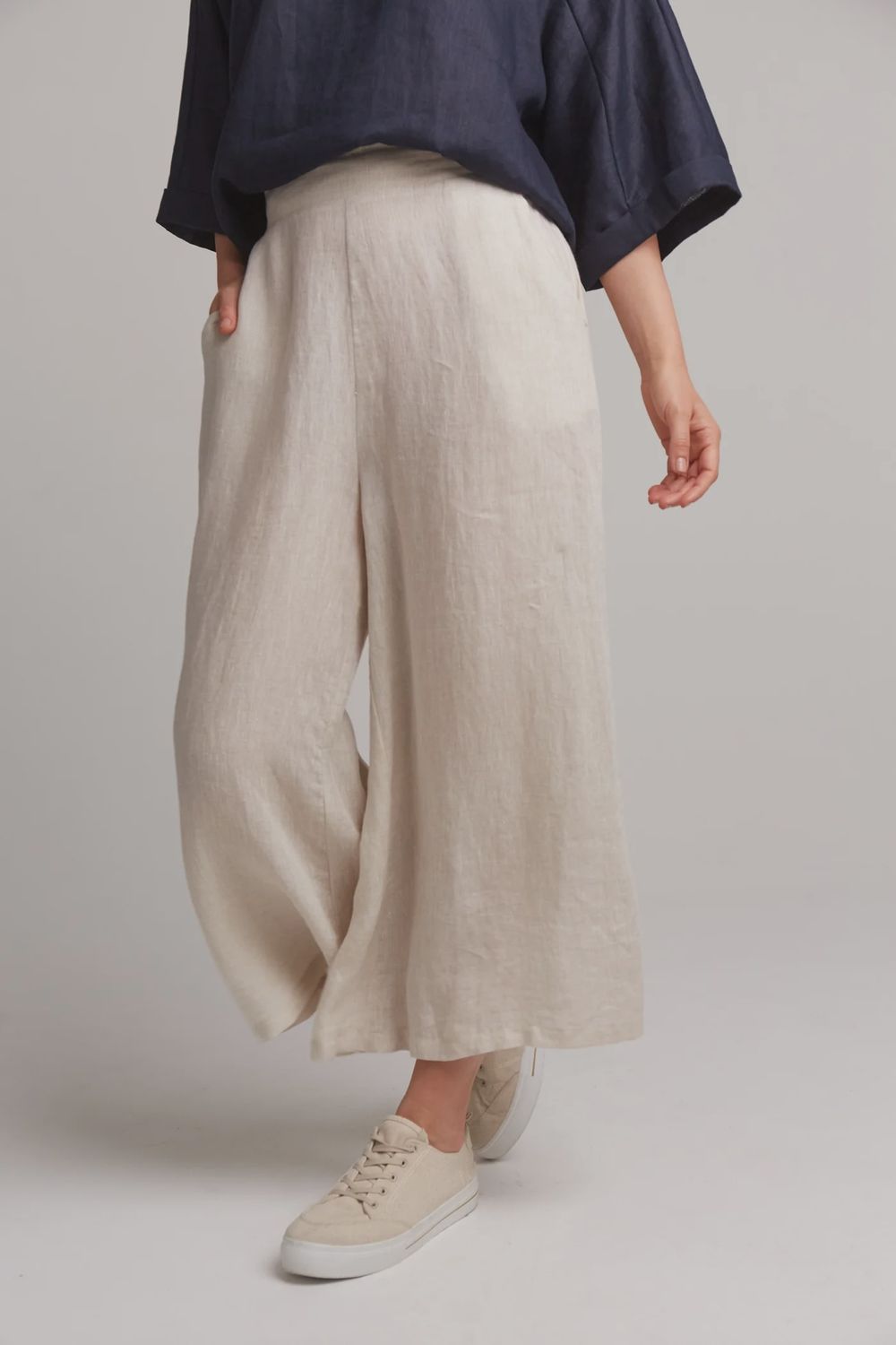Studio Crop Pant TUSK, size: XS