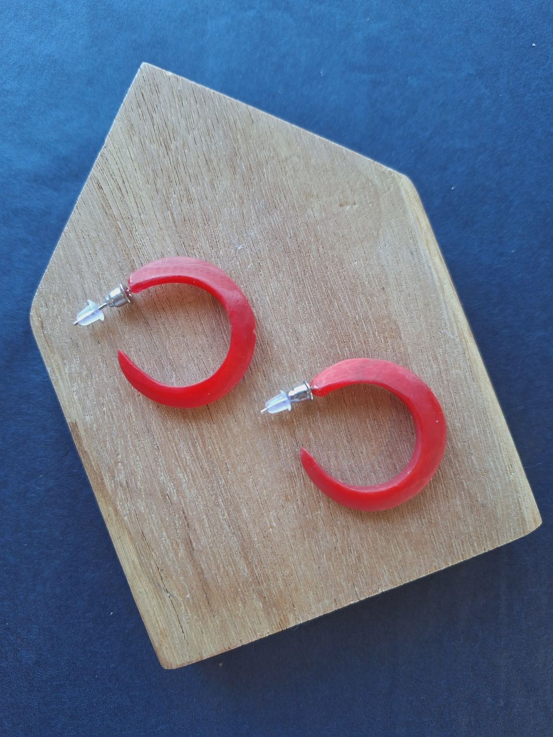 Point Resin Hoops RED