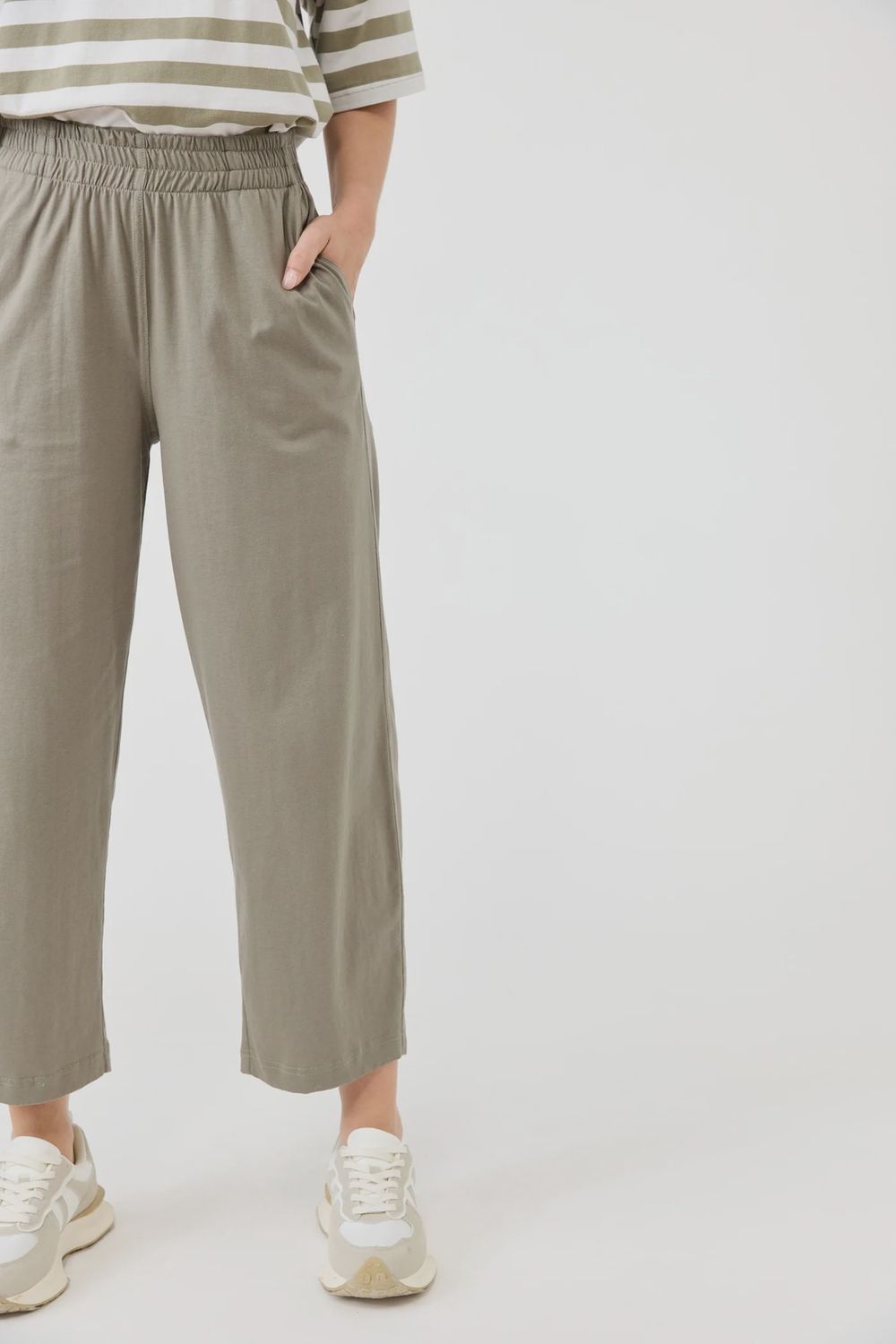 Studio Traveller Pant OLIVE, size: XS