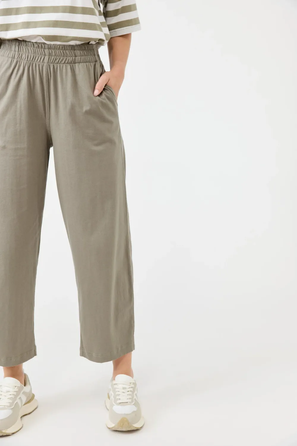 Studio Traveller Pant OLIVE, size: XS