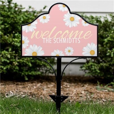 Personalized Welcome Daisies Magnetic Sign