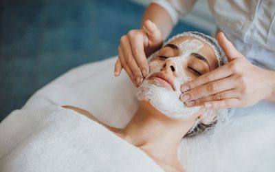 RELAX AND RENEW FACIAL
