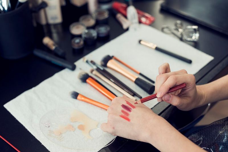 MAKEUP LESSON