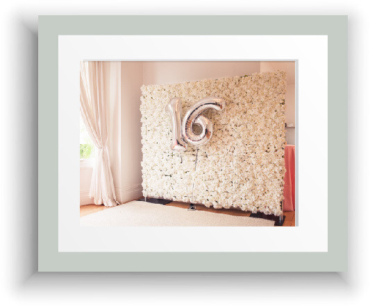 FLOWER &amp; GREEN WALLS
