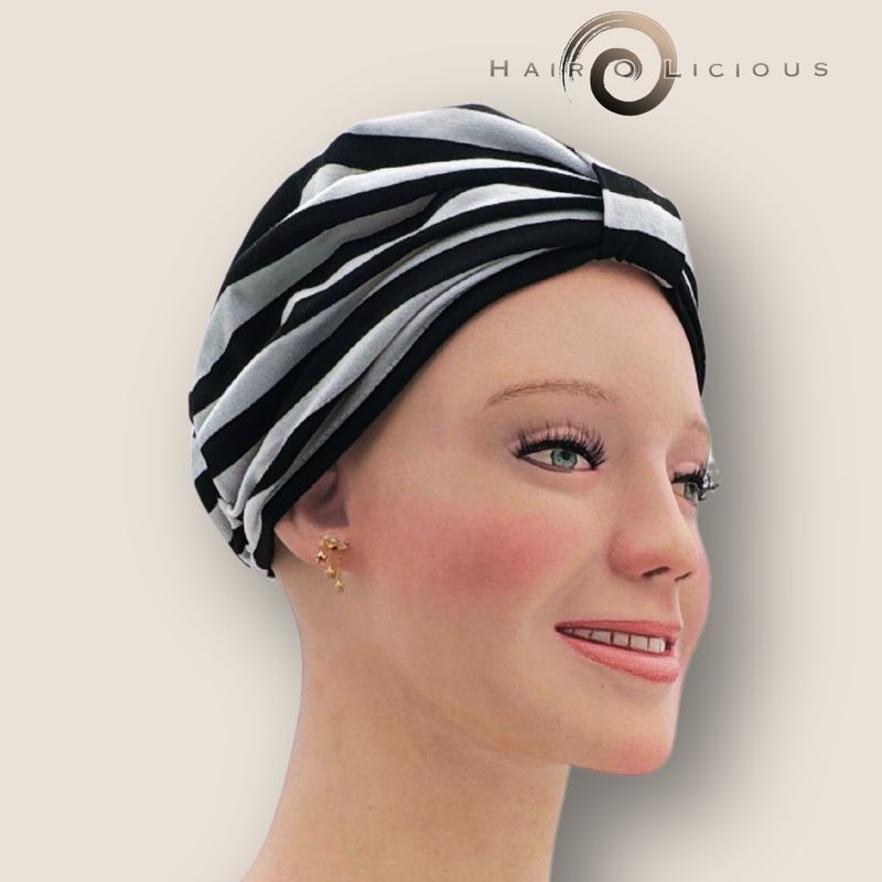 Comfortable and Stylish Cap - Black/White, Mary Lyne