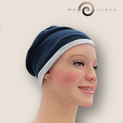 ​Comfortabel en Stijlvol mutsje -Blauw Grijs, Mary Lyne