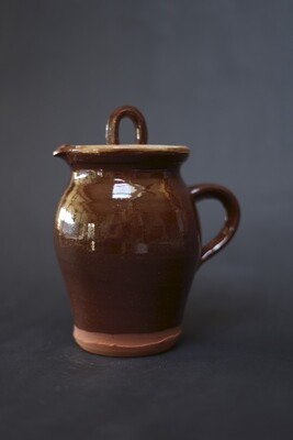 Jug with lid
