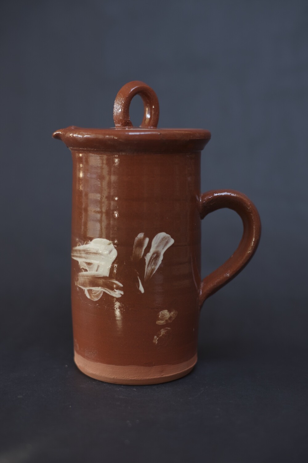 Jug with lid