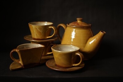 A Covid teaset: R - 3.5