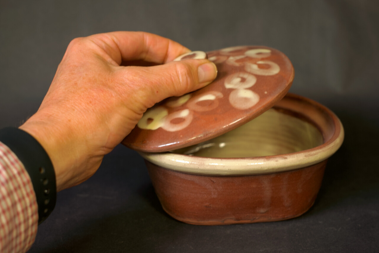 Butter dish