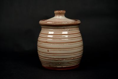 Honey jar