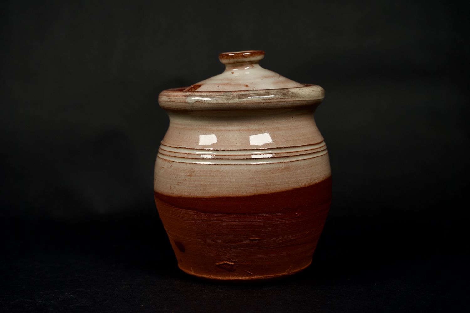 Honey jar