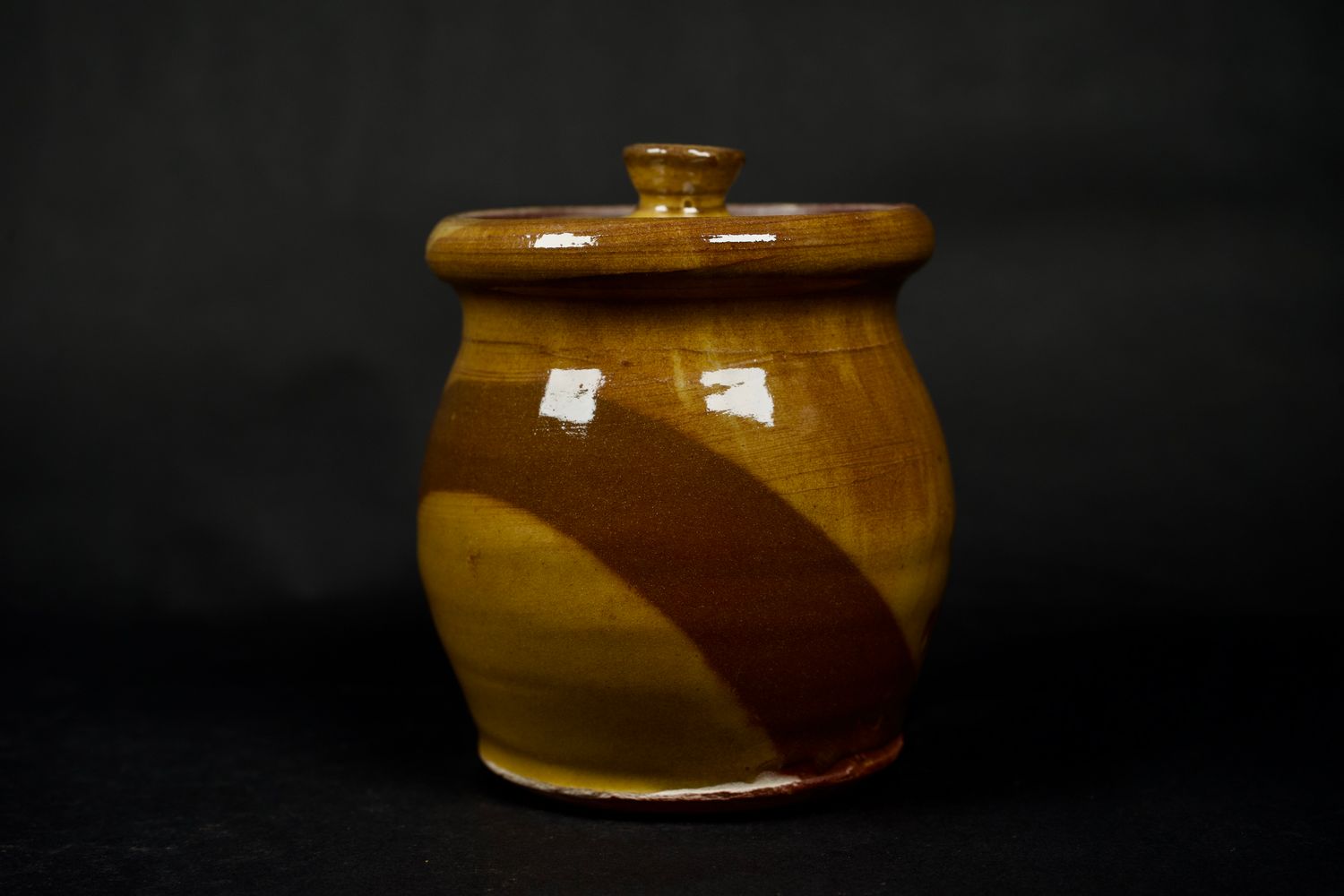 Honey jar