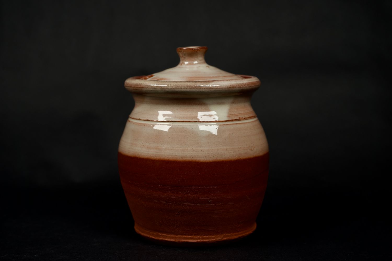 Honey jar
