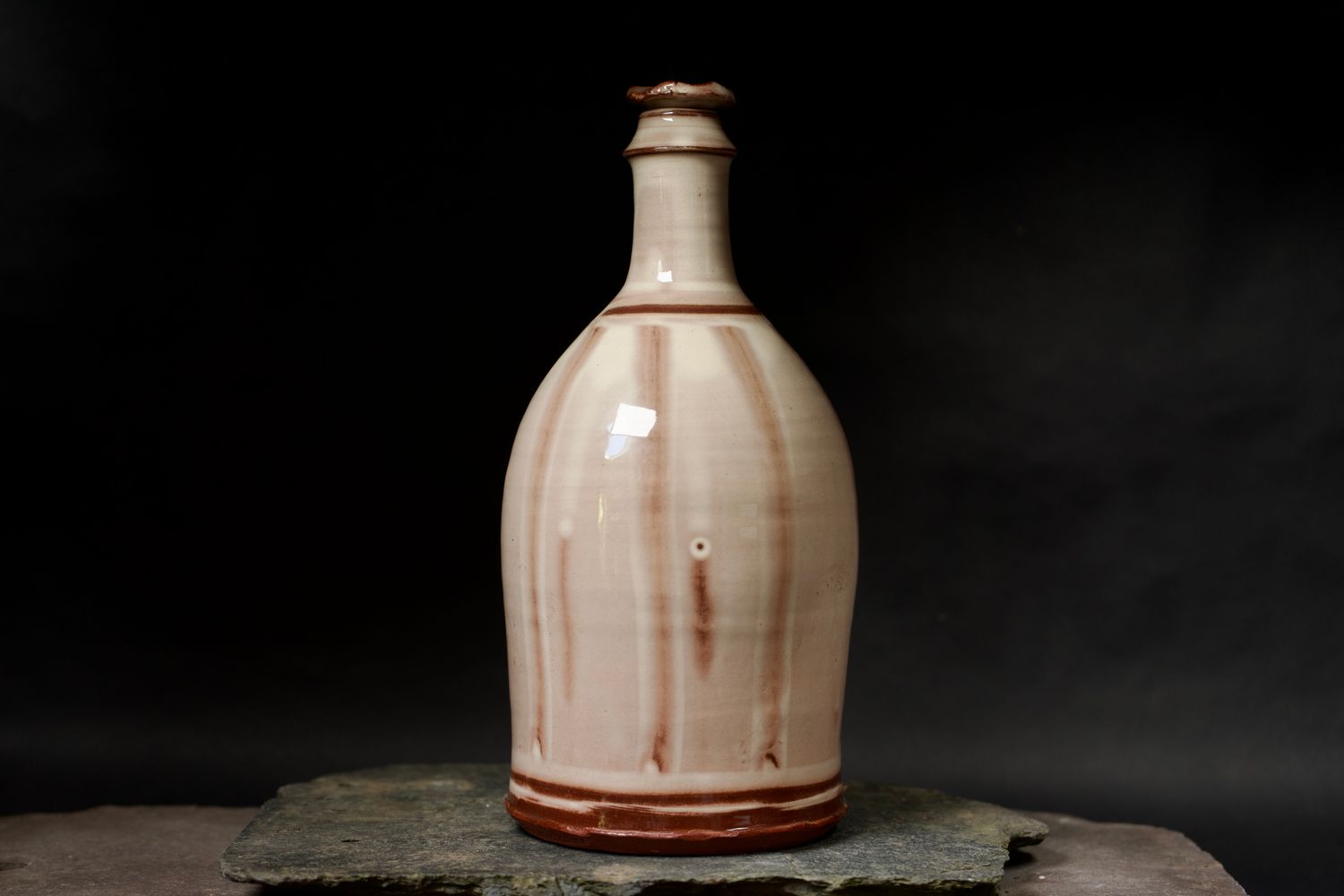 Oil bottle