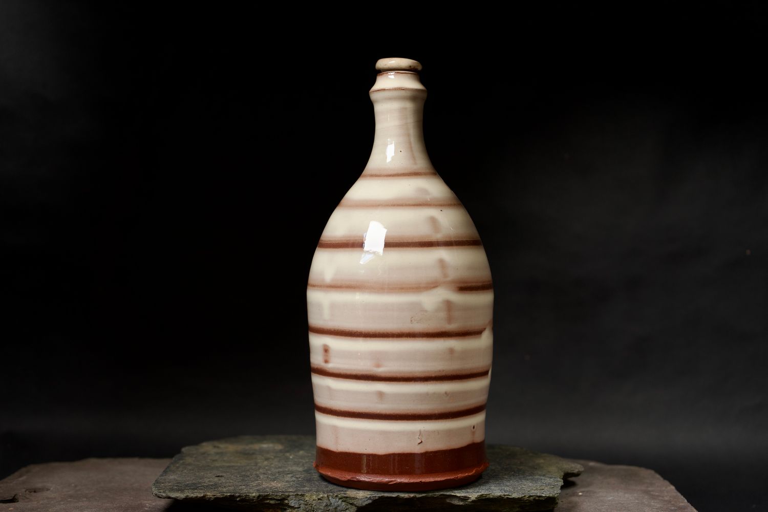 Oil bottle