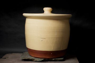 Lidded storage jar - bread crock