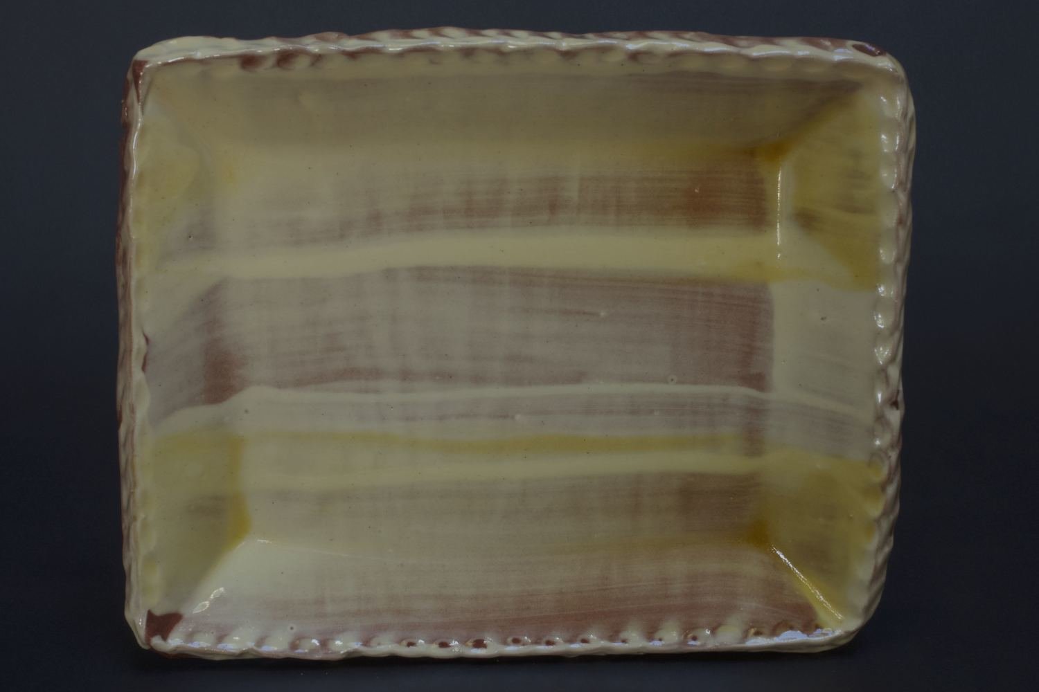 Rectangular shallow platter on feet - large