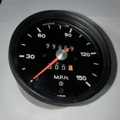 914 Porsche Speedometer 150 mph Silver Dot Very Nice 77297