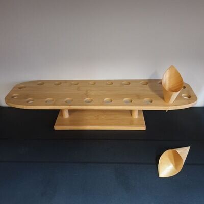 EXPOSITOR EM BAMBU PARA 20 CONES EXPOSITOR EM BAMBU PARA 20 CONES