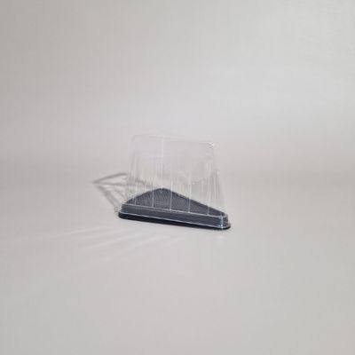 CAIXA TRIANGULAR C/ BASE E TAMPA 12,4 x 8,7 x 8,2 cm CAIXA TRIANGULAR C/ BASE E TAMPA 12,4 x 8,7 x 8,2 cm