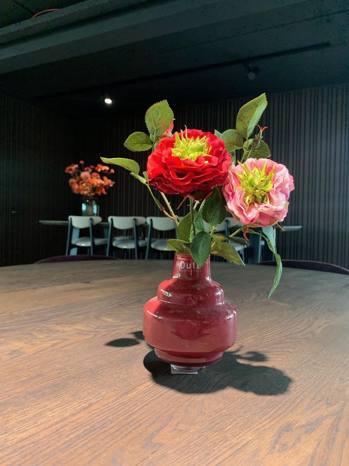 Dutz Vase Cranberry opmaak div. kunstbloemen