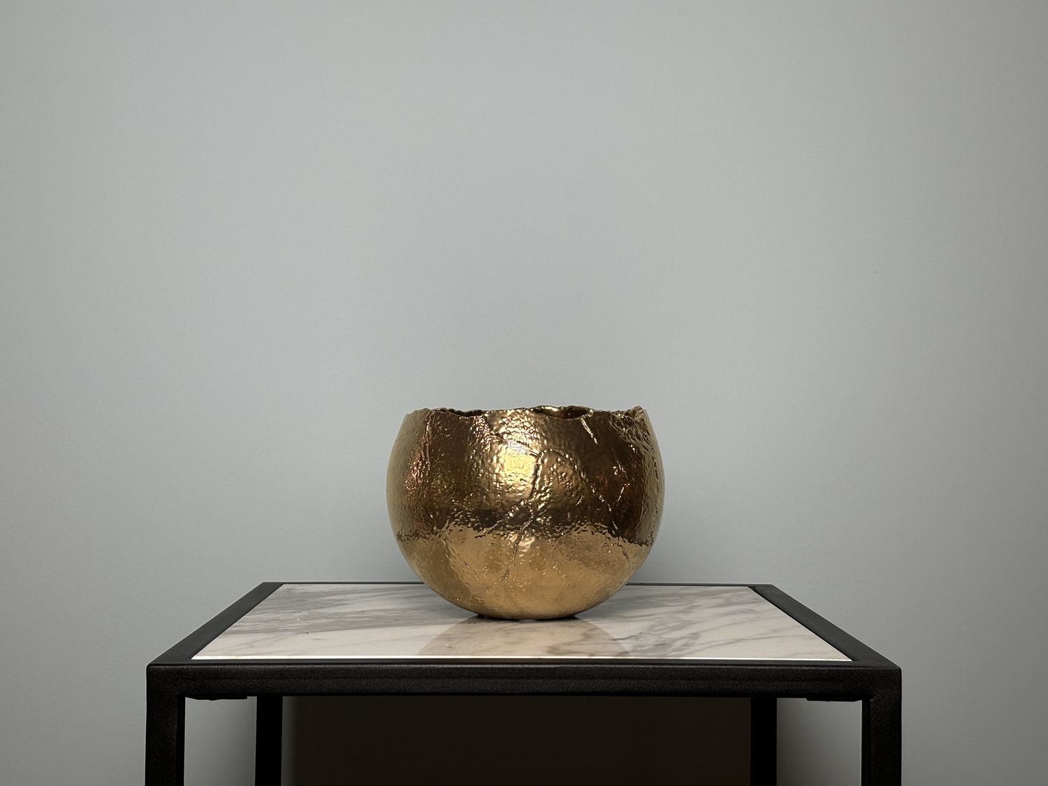 Bolivia Egg Gold Luster 20cm