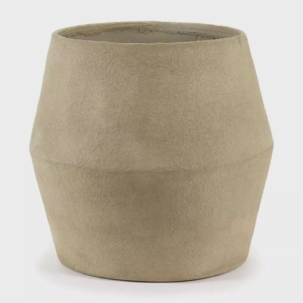 Planter S brown construct by Marie Michielssen