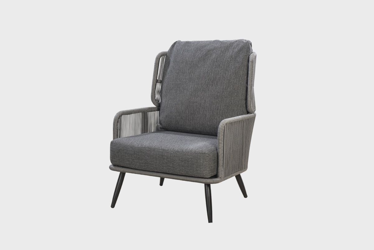 Tsubasa lounge chair