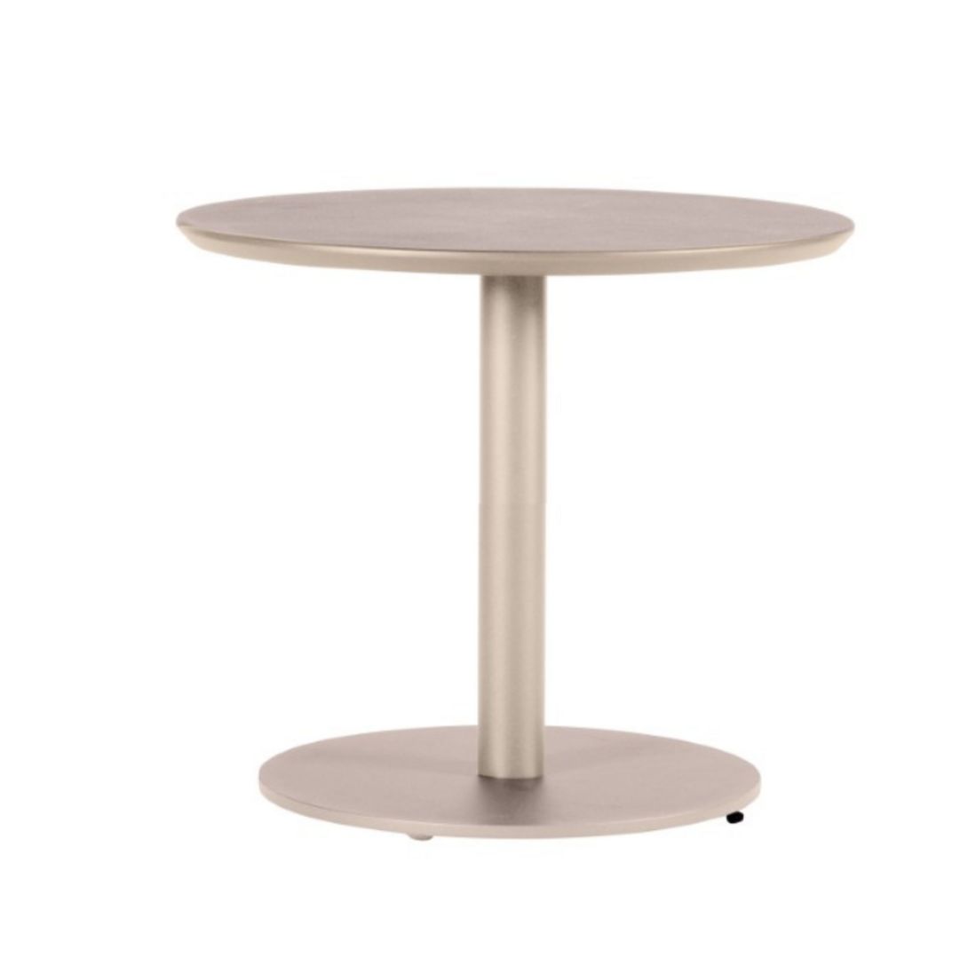 Vernazza low dining table