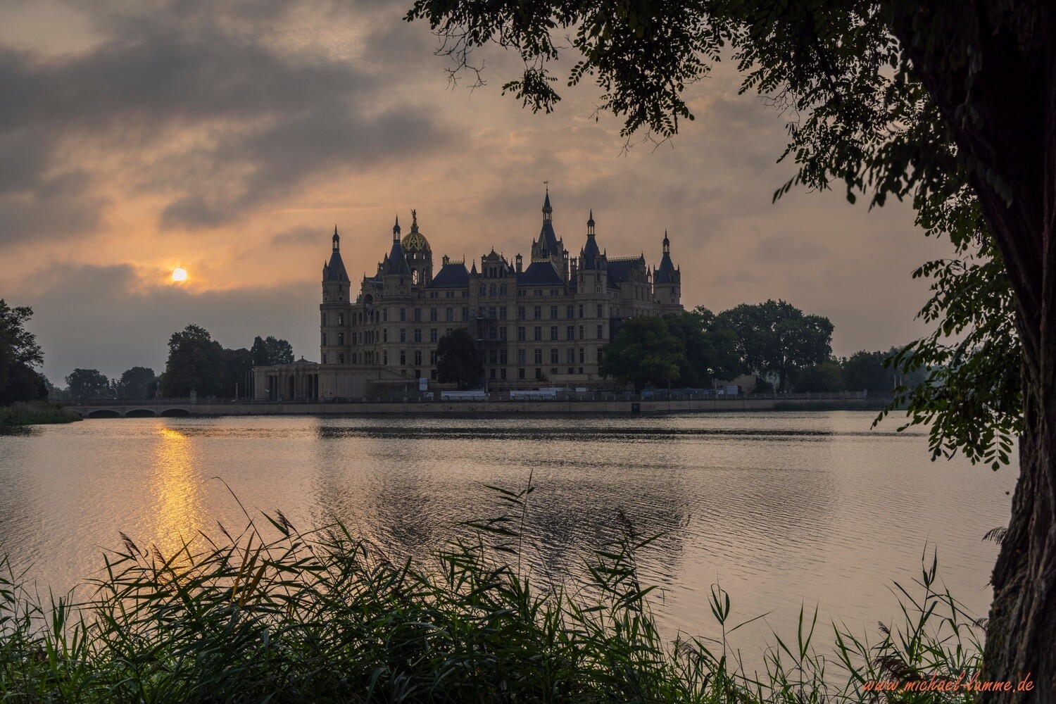 Sonnenaufgang am Schweriner Schloss