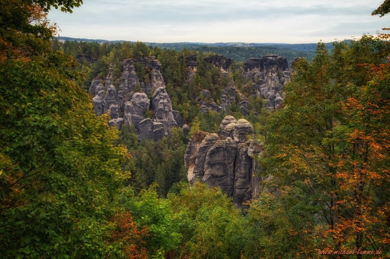 Herbst in der Sächsischen Schweiz im Elbsandsteingebirge