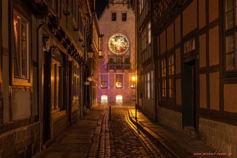 Am Rathaus von Quedlinburg